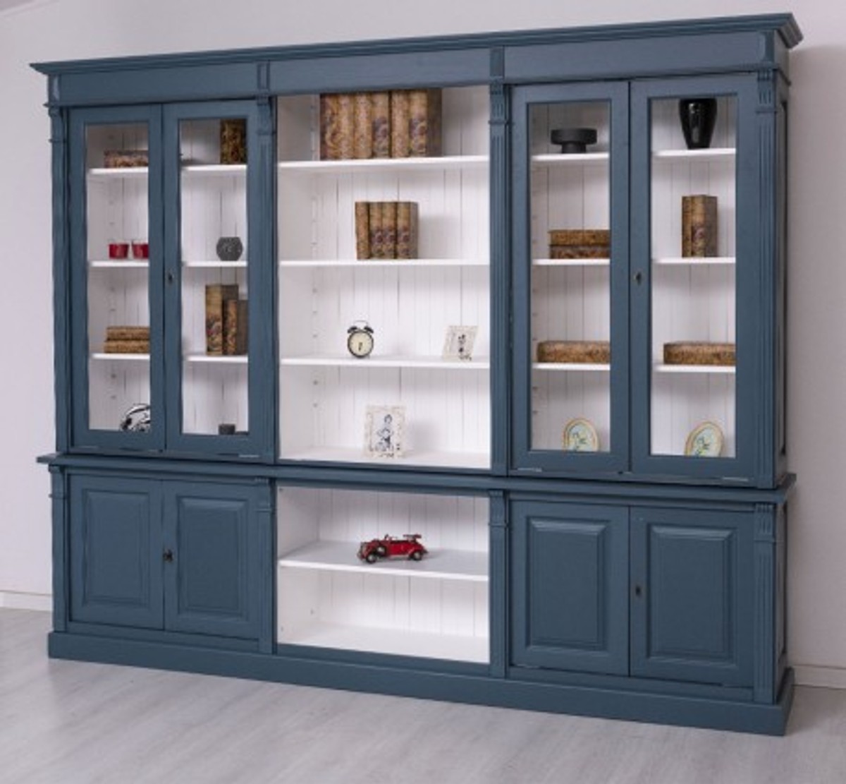 Casa Padrino Libreria stile country con 4 ante in vetro, 286 x 51 x 228 cm Casa Padrino Libreria stile country con 4 ante in vetro, 286 x 51 x 228 cm