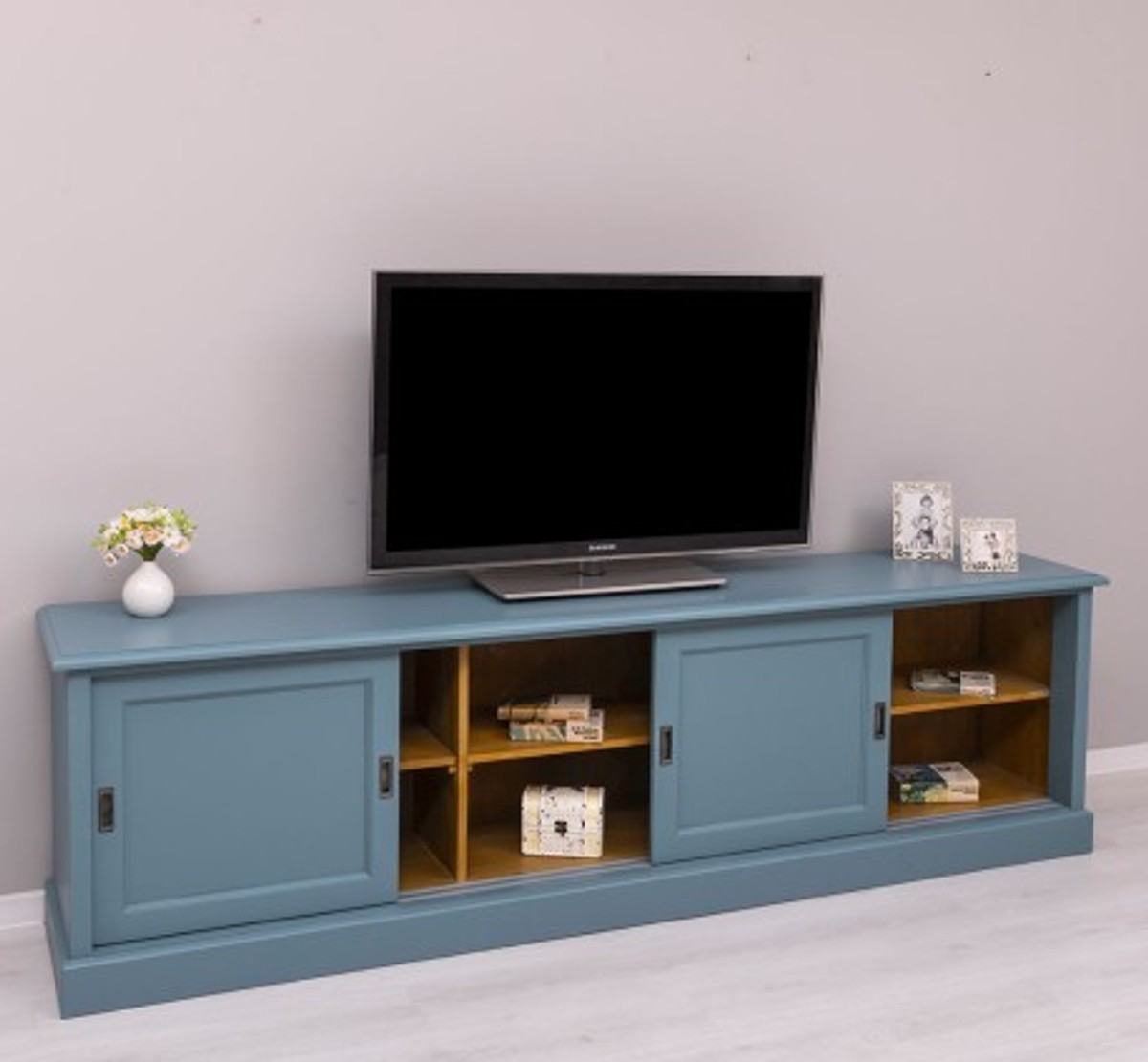 Casa Padrino TV Cabinet Country Style with 4 sliding doors, 246 x 46 x 70 cm Casa Padrino TV Cabinet Country Style with 4 sliding doors, 246 x 46 x 70 cm