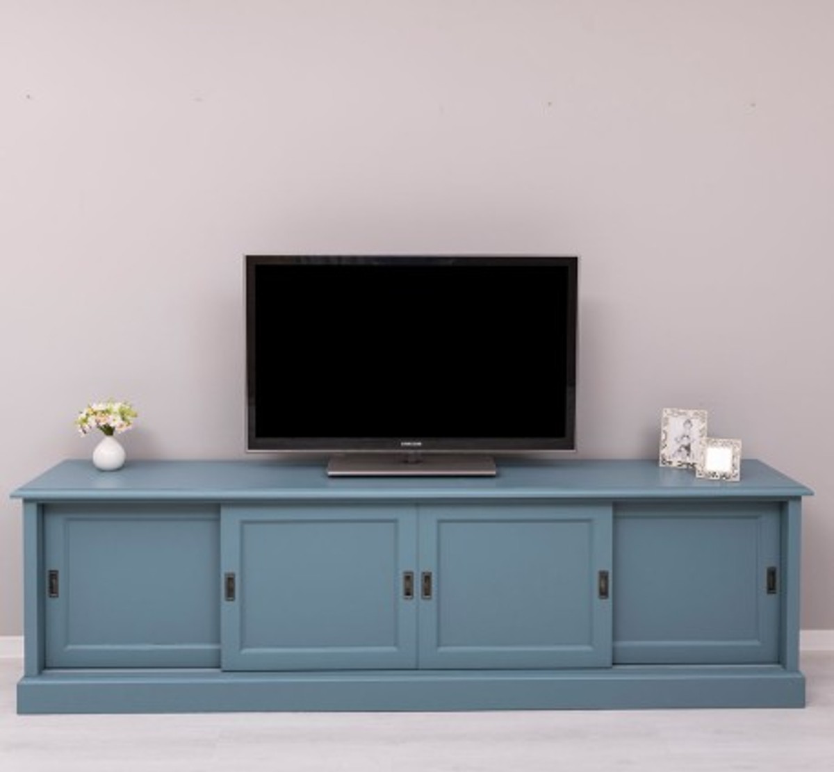 Casa Padrino TV Cabinet Country Style with 4 sliding doors, 246 x 46 x 70 cm Casa Padrino TV Cabinet Country Style with 4 sliding doors, 246 x 46 x 70 cm