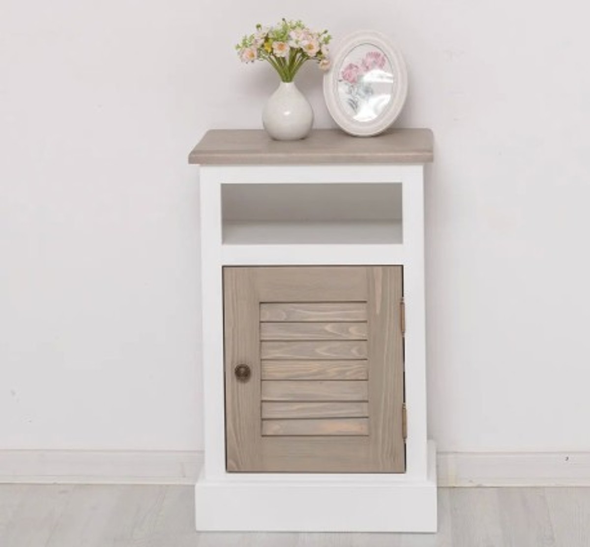 Casa Padrino Mesita de noche estilo rústico con 1 puerta, 47 x 32 x 74 cm Casa Padrino Mesita de noche estilo rústico con 1 puerta, 47 x 32 x 74 cm