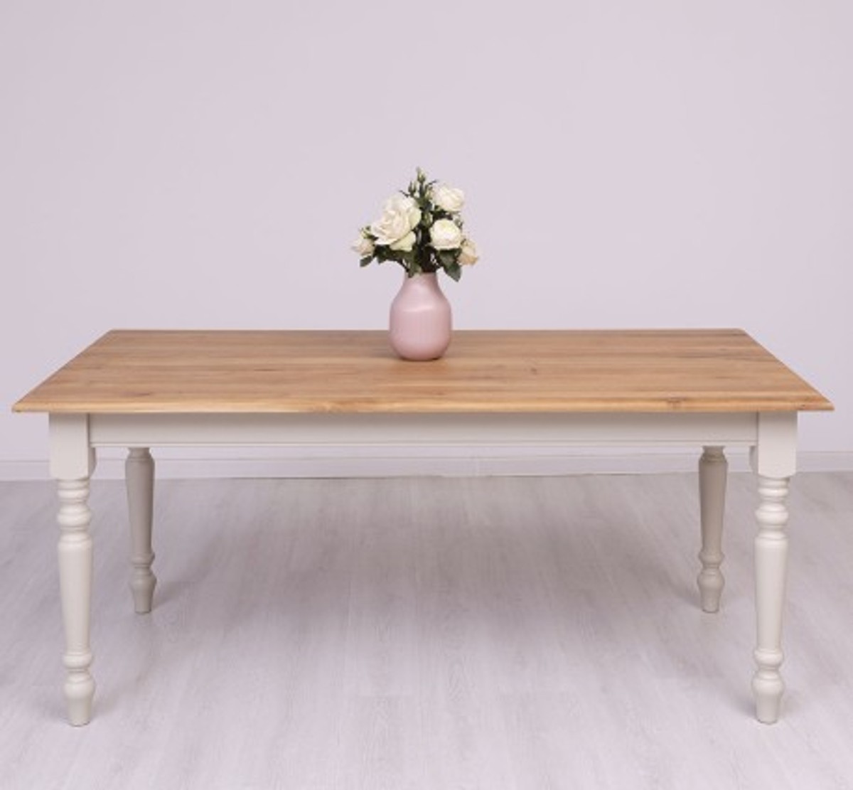 Casa Padrino Esstisch im Landhausstil mit Eichenholzplatte, 160 x 90 x 78 cm Casa Padrino Esstisch im Landhausstil mit Eichenholzplatte, 160 x 90 x 78 cm