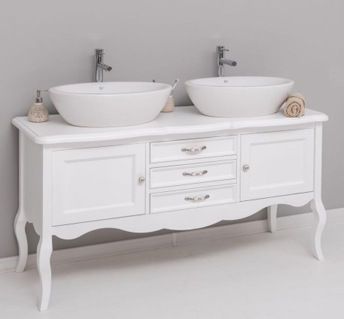 Casa Padrino Mueble de lavabo estilo rústico con 2 puertas y 3 cajones, 150 x 54 x 75 cm Casa Padrino Mueble de lavabo estilo rústico con 2 puertas y 3 cajones, 150 x 54 x 75 cm