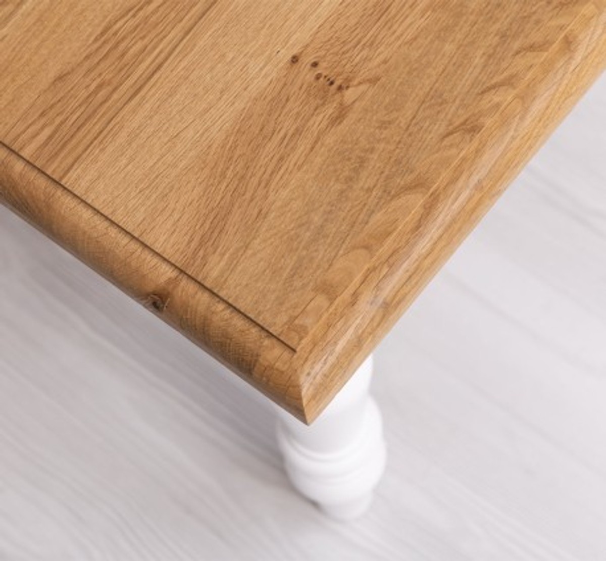 Casa Padrino Tavolino da salotto stile country con piano in rovere, 90 x 65 x 45 cm Casa Padrino Tavolino da salotto stile country con piano in rovere, 90 x 65 x 45 cm