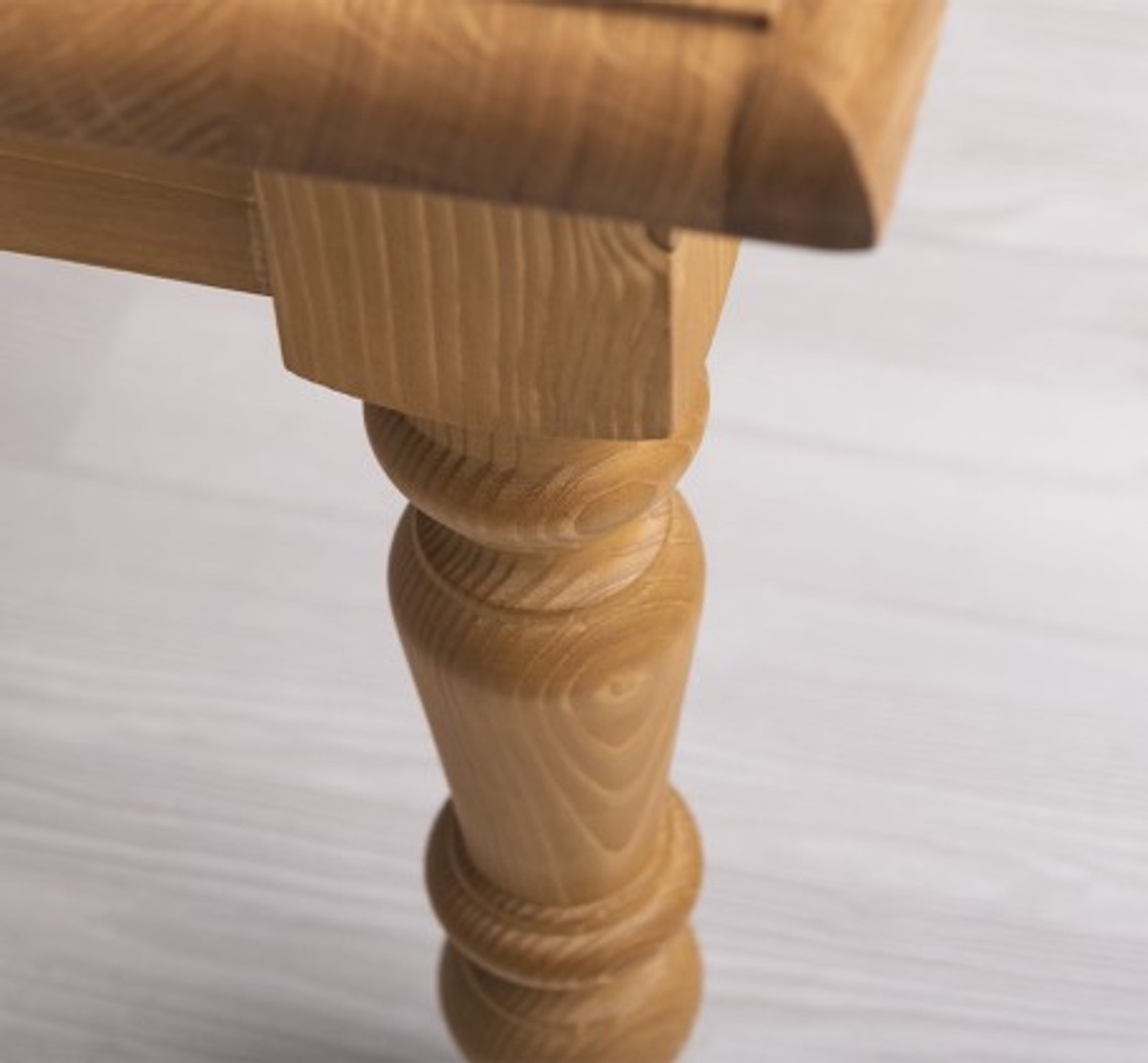 Casa Padrino Tavolino da salotto stile country con piano in rovere, 90 x 65 x 45 cm Casa Padrino Tavolino da salotto stile country con piano in rovere, 90 x 65 x 45 cm