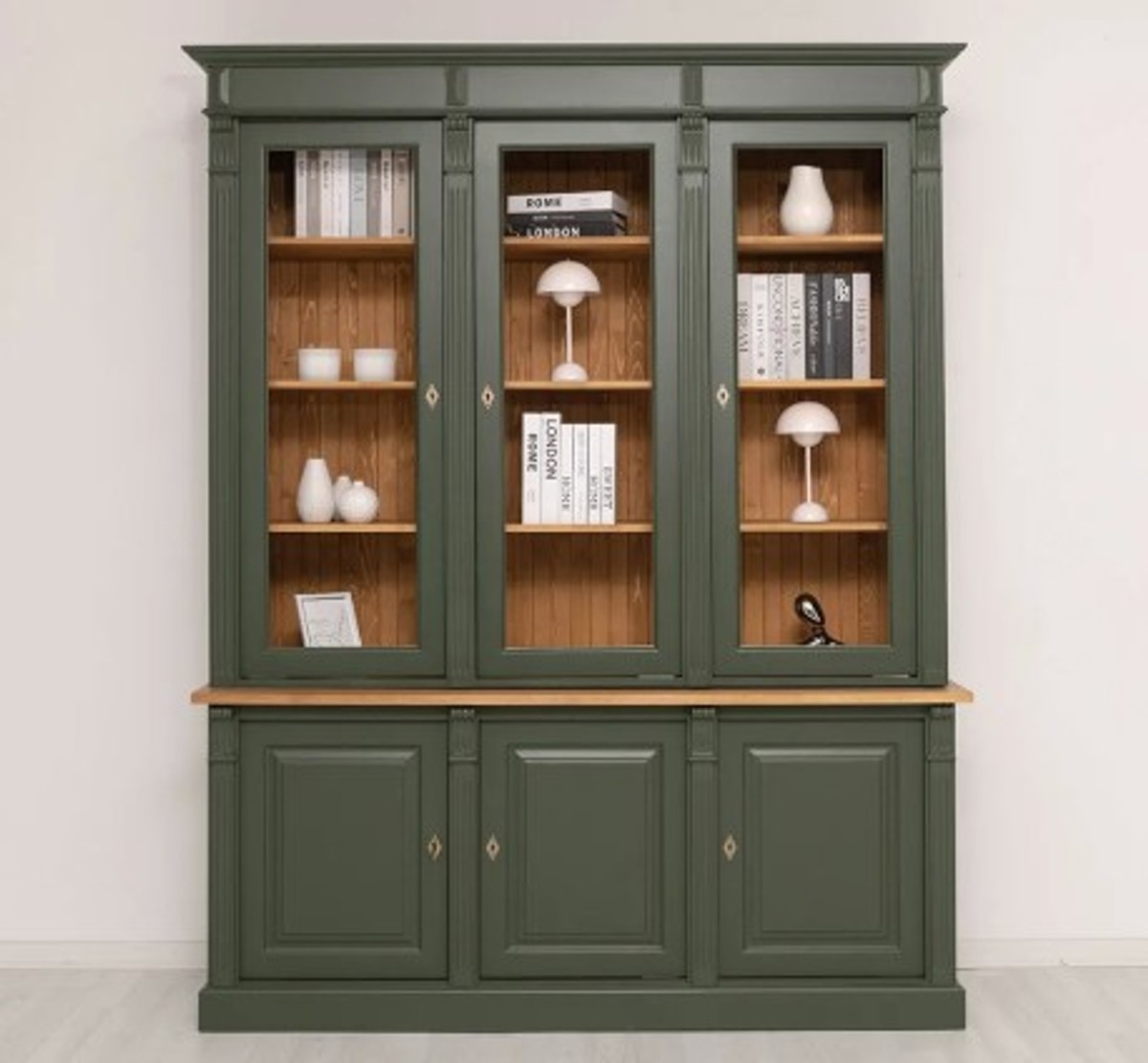 Casa Padrino Vetrina stile country con 3 ante, 183 x 51 x 228 cm Casa Padrino Vetrina stile country con 3 ante, 183 x 51 x 228 cm