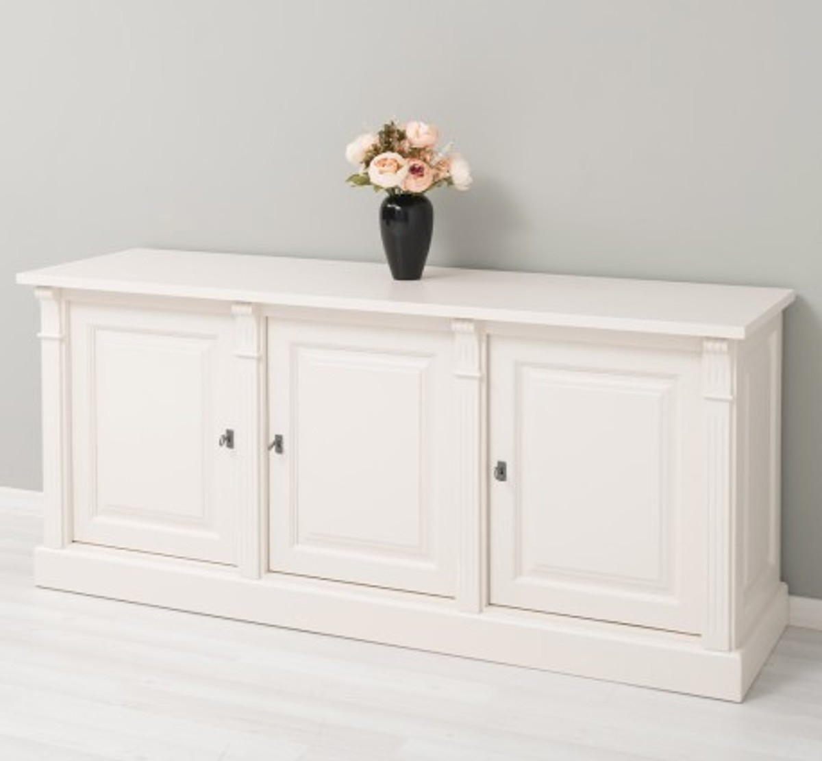 Casa Padrino Display Cabinet Country Style with 3 doors, 179 x 51 x 78 cm Casa Padrino Display Cabinet Country Style with 3 doors, 179 x 51 x 78 cm
