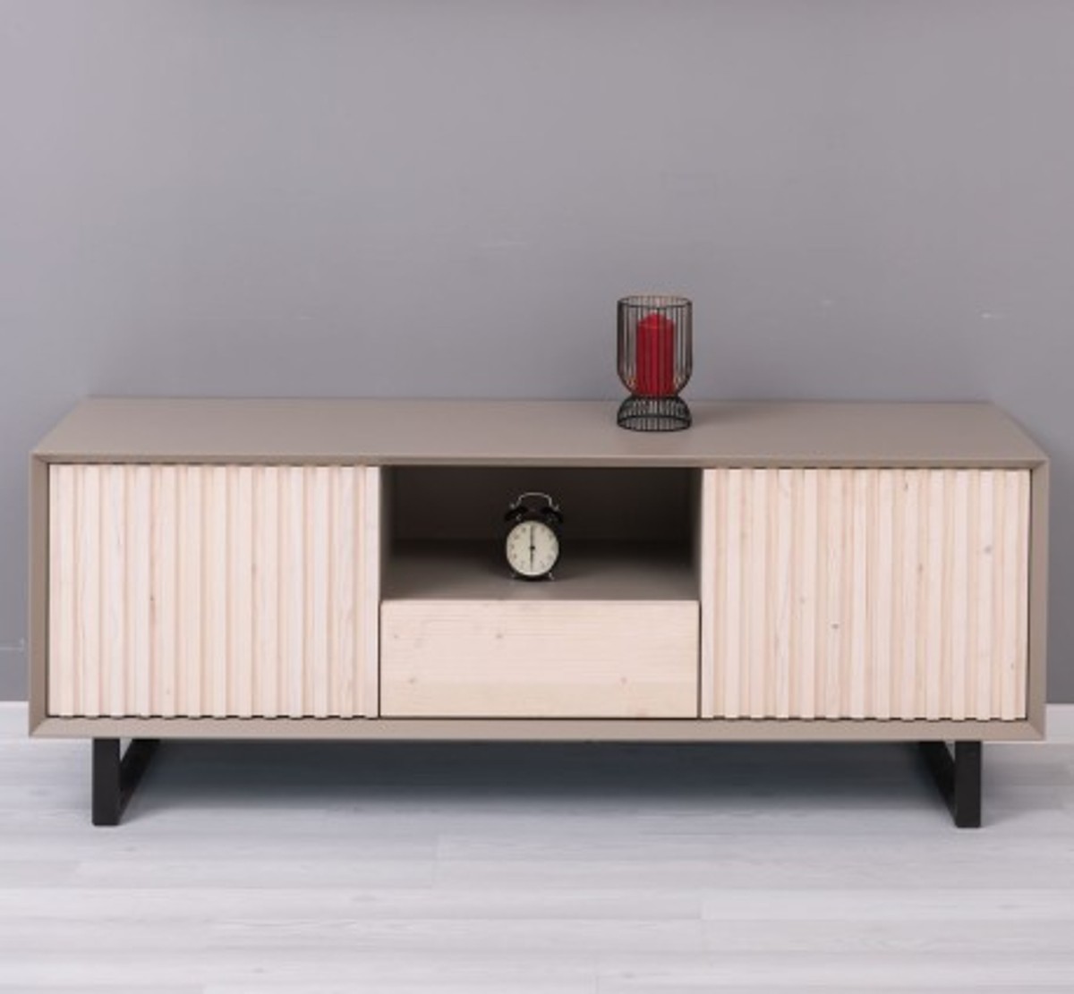 Casa Padrino Mueble de TV estilo rústico con 2 puertas y 1 cajón, 160 x 40 x 60 cm Casa Padrino Mueble de TV estilo rústico con 2 puertas y 1 cajón, 160 x 40 x 60 cm