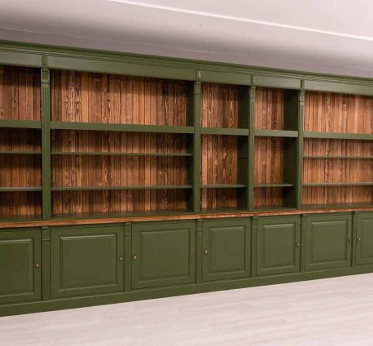 Casa Padrino Librería estilo rústico verde pino, 550 x 45 x 240 cm Casa Padrino Librería estilo rústico verde pino, 550 x 45 x 240 cm