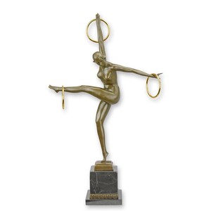 Casa Padrino Luxus Art Deco Bronzefigur Tänzerin mit drei Reifen Bronze / Gold / Schwarz 11,1 x 35,6 x H. 58,2 cm - Bronze Skulptur mit Marmorsockel - Tänzerin Deko Figur - Art Deco Deko