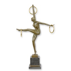 Casa Padrino Escultura de Bronce de Lujo Art Déco Bailarina con Tres Aros Bronce / Oro / Negro 11,1 x 35,6 x H. 58,2 cm - Escultura de Bronce con Base de Mármol - Figura Decorativa Bailarina - Decoración Art Déco Casa Padrino Escultura de Bronce de Lujo Art Déco Bailarina con Tres Aros Bronce / Oro / Negro 11,1 x 35,6 x H. 58,2 cm - Escultura de Bronce con Base de Mármol - Figura Decorativa Bailarina - Decoración Art Déco