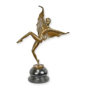 Casa Padrino Luxus Art Deco Bronzefigur Tänzerin mit Flügelcape Bronze / Schwarz 30,9 x 13 x H. 43,8 cm - Bronze Skulptur mit Marmorsockel - Tänzerin Deko Figur - Art Deco Deko