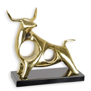 Casa Padrino Luxus Moderne Bronzefigur Stier Gold / Schwarz 10 x 25 x H. 21,5 cm - Moderne Bronze Skulptur - Stier Deko Figur - Design Deko Objekt