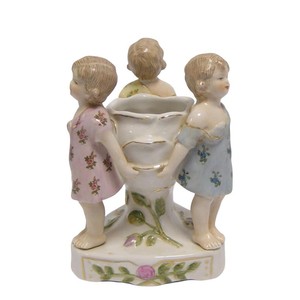 Casa Padrino Cache-Pot en Porcelaine de Luxe Trois Enfants au Calice Blanc / Rose / Or 11,5 x H. 14,5 cm - Petit Vase - Décoration Baroque