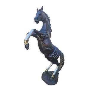 Casa Padrino Luxury Bronze Sculpture Rearing Horse Bronze / Black 65 x H. 216 cm - Life-Size Bronze Figure - Large Decorative Figure Casa Padrino Luxury Bronze Sculpture Rearing Horse Bronze / Black 65 x H. 216 cm - Life-Size Bronze Figure - Large Decorative Figure
