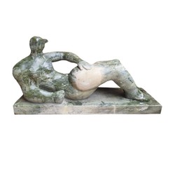 Casa Padrino Luxus Marmor Skulptur Liegende Figur Grün / Beige - Handgefertigte Marmorfigur - Moderne Deko Skulptur Casa Padrino Luxus Marmor Skulptur Liegende Figur Grün / Beige - Handgefertigte Marmorfigur - Moderne Deko Skulptur