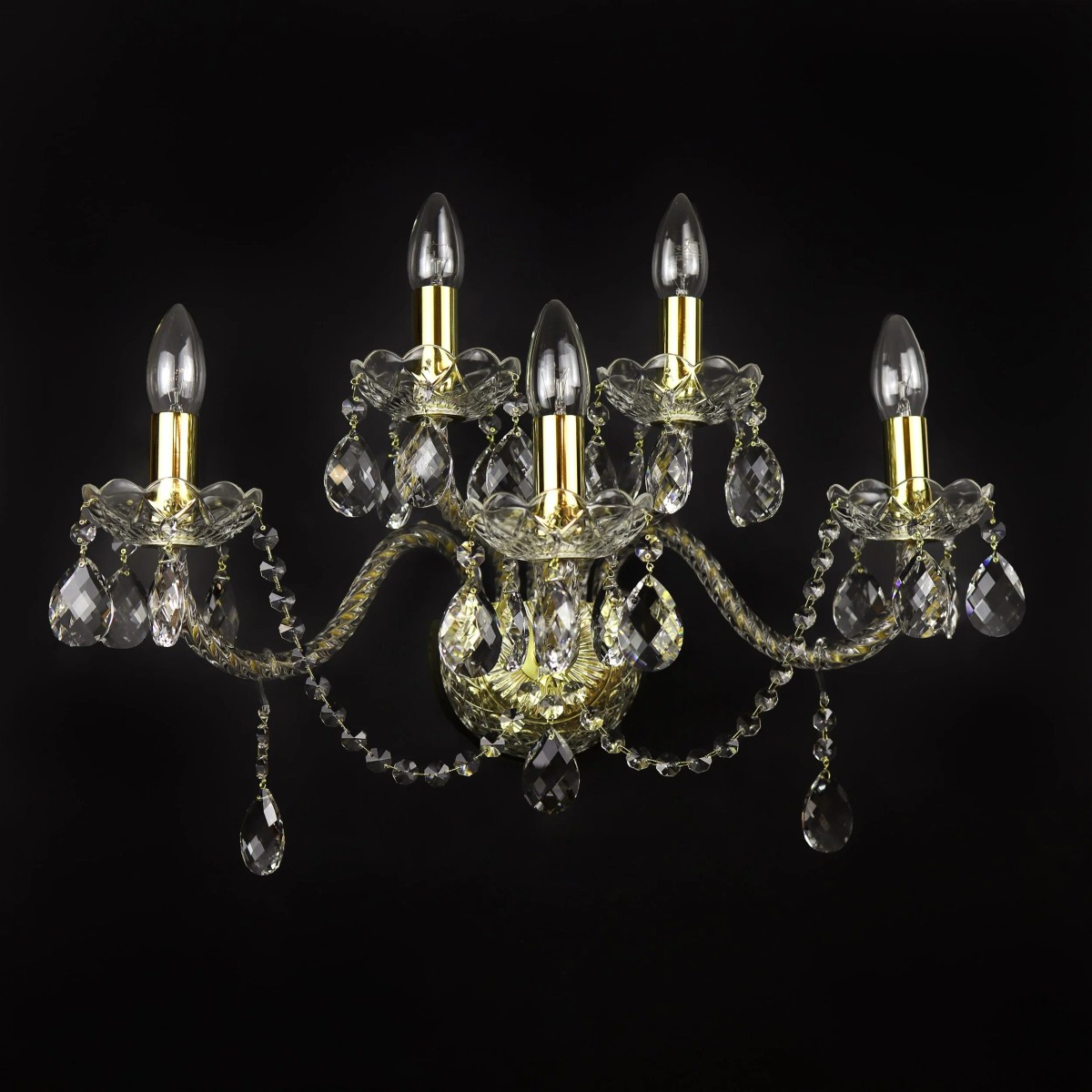 Casa Padrino Applique murale en cristal baroque de luxe Or 54 x 24 x H. 35 cm - Somptueuse Applique murale en laiton avec cristal de Bohême - Meubles baroques - Noble & somptueux Casa Padrino Applique murale en cristal baroque de luxe Or 54 x 24 x H. 35 cm - Somptueuse Applique murale en laiton avec cristal de Bohême - Meubles baroques - Noble & somptueux