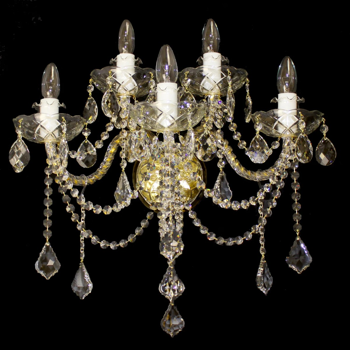Casa Padrino Applique murale en cristal baroque de luxe Or 50 x 32 x H. 55 cm - Somptueuse Applique murale en laiton avec cristal de Bohême - Meubles baroques - Noble & somptueux Casa Padrino Applique murale en cristal baroque de luxe Or 50 x 32 x H. 55 cm - Somptueuse Applique murale en laiton avec cristal de Bohême - Meubles baroques - Noble & somptueux