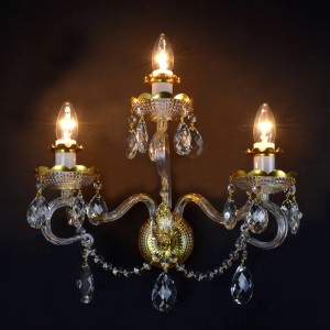 Casa Padrino Luxury Baroque Crystal Wall Lamp Gold 38 x 18 x H. 36 cm - Magnificent Brass Wall Lamp with Bohemian Crystal Glass - Baroque Furniture - Noble & Magnificent Casa Padrino Luxury Baroque Crystal Wall Lamp Gold 38 x 18 x H. 36 cm - Magnificent Brass Wall Lamp with Bohemian Crystal Glass - Baroque Furniture - Noble & Magnificent
