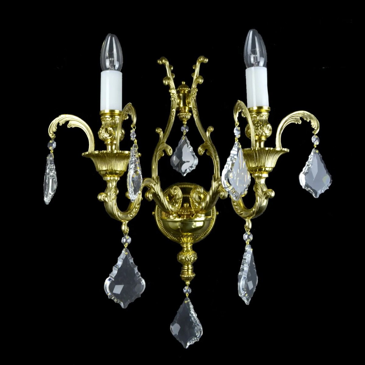 Casa Padrino Lampada da parete in cristallo barocco di lusso Oro 40 x 28 x H. 54 cm - Sontuosa Lampada da parete in ottone con cristallo di Boemia - Mobili barocchi - Nobile e sontuoso Casa Padrino Lampada da parete in cristallo barocco di lusso Oro 40 x 28 x H. 54 cm - Sontuosa Lampada da parete in ottone con cristallo di Boemia - Mobili barocchi - Nobile e sontuoso