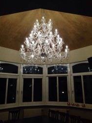 Casa Padrino Lustre en cristal baroque de luxe Argent Ø 130 x H. 170 cm - Somptueuse Lustre en laiton avec cristal de Bohême - Meubles baroques - Noble & somptueux Casa Padrino Lustre en cristal baroque de luxe Argent Ø 130 x H. 170 cm - Somptueuse Lustre en laiton avec cristal de Bohême - Meubles baroques - Noble & somptueux