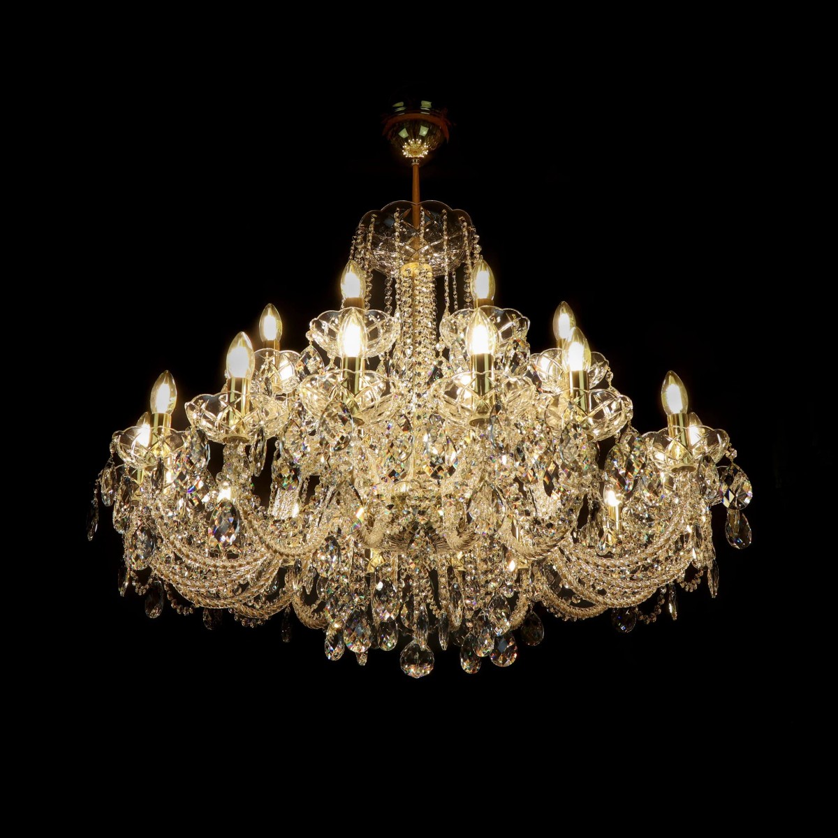 Casa Padrino Lámpara de araña de cristal barroco de lujo Oro Ø 90 x H. 77 cm - Suntuosa Lámpara de araña de latón con cristal de Bohemia - Muebles barrocos - Noble y suntuosa Casa Padrino Lámpara de araña de cristal barroco de lujo Oro Ø 90 x H. 77 cm - Suntuosa Lámpara de araña de latón con cristal de Bohemia - Muebles barrocos - Noble y suntuosa