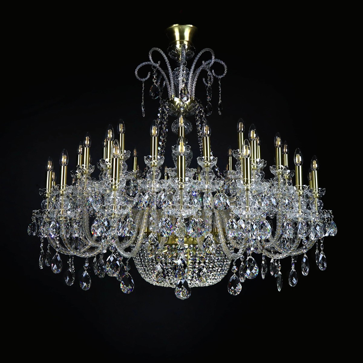 Casa Padrino Lámpara de araña de cristal barroco de lujo Oro Ø 140 x H. 120 cm - Suntuosa Lámpara de araña de latón con cristal de Bohemia - Muebles barrocos - Noble y suntuosa Casa Padrino Lámpara de araña de cristal barroco de lujo Oro Ø 140 x H. 120 cm - Suntuosa Lámpara de araña de latón con cristal de Bohemia - Muebles barrocos - Noble y suntuosa