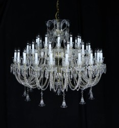 Casa Padrino Lampadario in cristallo barocco di lusso Oro Ø 140 x H. 110 cm - Sontuosa Lampadario in ottone con cristallo di Boemia - Mobili barocchi - Nobile e sontuoso Casa Padrino Lampadario in cristallo barocco di lusso Oro Ø 140 x H. 110 cm - Sontuosa Lampadario in ottone con cristallo di Boemia - Mobili barocchi - Nobile e sontuoso