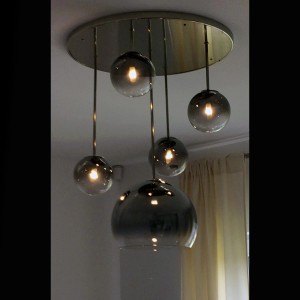 Casa Padrino Lámpara de araña de cristal de lujo Plata Ø 60 x H. 70 cm - Suntuosa Lámpara de araña de latón con cristal de Bohemia - Muebles barrocos - Noble y suntuosa