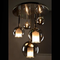 Casa Padrino Lámpara de araña de cristal de lujo Plata Ø 60 x H. 70 cm - Suntuosa Lámpara de araña de latón con cristal de Bohemia - Muebles barrocos - Noble y suntuosa Casa Padrino Lámpara de araña de cristal de lujo Plata Ø 60 x H. 70 cm - Suntuosa Lámpara de araña de latón con cristal de Bohemia - Muebles barrocos - Noble y suntuosa