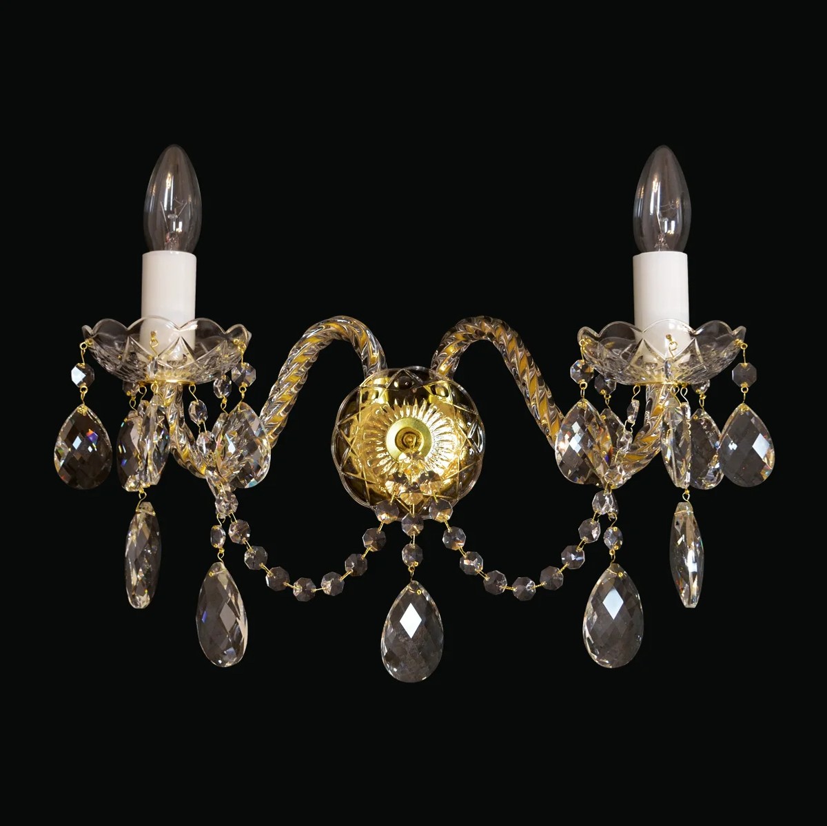 Casa Padrino Applique murale en cristal baroque de luxe Or 40 x 20 x H. 25 cm - Somptueuse Applique murale en laiton avec cristal de Bohême - Meubles baroques - Noble & somptueux Casa Padrino Applique murale en cristal baroque de luxe Or 40 x 20 x H. 25 cm - Somptueuse Applique murale en laiton avec cristal de Bohême - Meubles baroques - Noble & somptueux