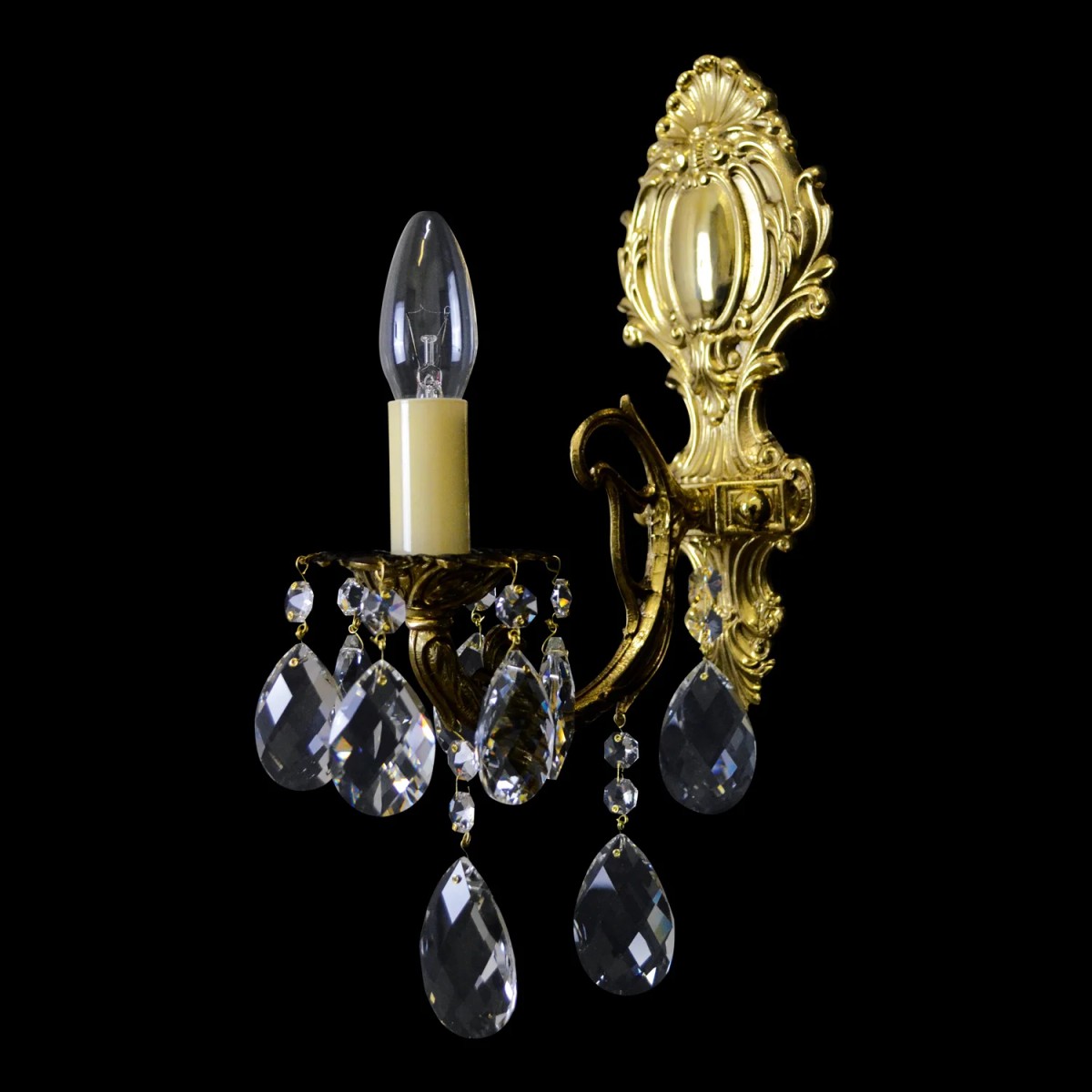 Casa Padrino Applique murale en cristal baroque de luxe Or 12 x 24 x H. 38 cm - Somptueuse Applique murale en laiton avec cristal de Bohême - Meubles baroques - Noble & somptueux Casa Padrino Applique murale en cristal baroque de luxe Or 12 x 24 x H. 38 cm - Somptueuse Applique murale en laiton avec cristal de Bohême - Meubles baroques - Noble & somptueux