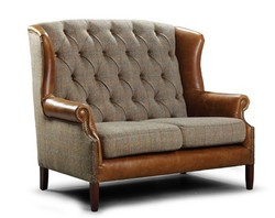 Casa Padrino fauteuil Wing Chesterfield de luxe 133 x 90 x H. 105 cm - fauteuil de salon élégant en cuir véritable - Chesterfield salon meubles Casa Padrino fauteuil Wing Chesterfield de luxe 133 x 90 x H. 105 cm - fauteuil de salon élégant en cuir véritable - Chesterfield salon meubles