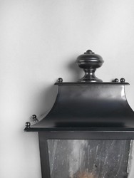 Casa Padrino Lanterna Luxury da esterno Nero L. 32 x H. 54 cm - Lanterna artigianale in ferro battuto - Collezione Luxury - Nobile & sontuoso Casa Padrino Lanterna Luxury da esterno Nero L. 32 x H. 54 cm - Lanterna artigianale in ferro battuto - Collezione Luxury - Nobile & sontuoso