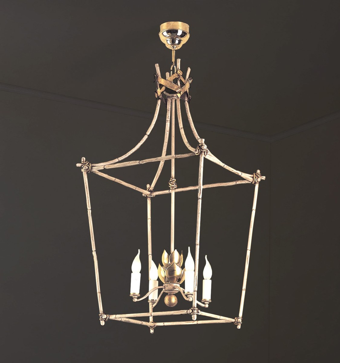 Casa Padrino Suspension Lanterne de luxe Ivoire Ø 55 x H. 100 cm - Lanterne artisanale en fer forgé - Collection de luxe - Noble & somptueux Casa Padrino Suspension Lanterne de luxe Ivoire Ø 55 x H. 100 cm - Lanterne artisanale en fer forgé - Collection de luxe - Noble & somptueux