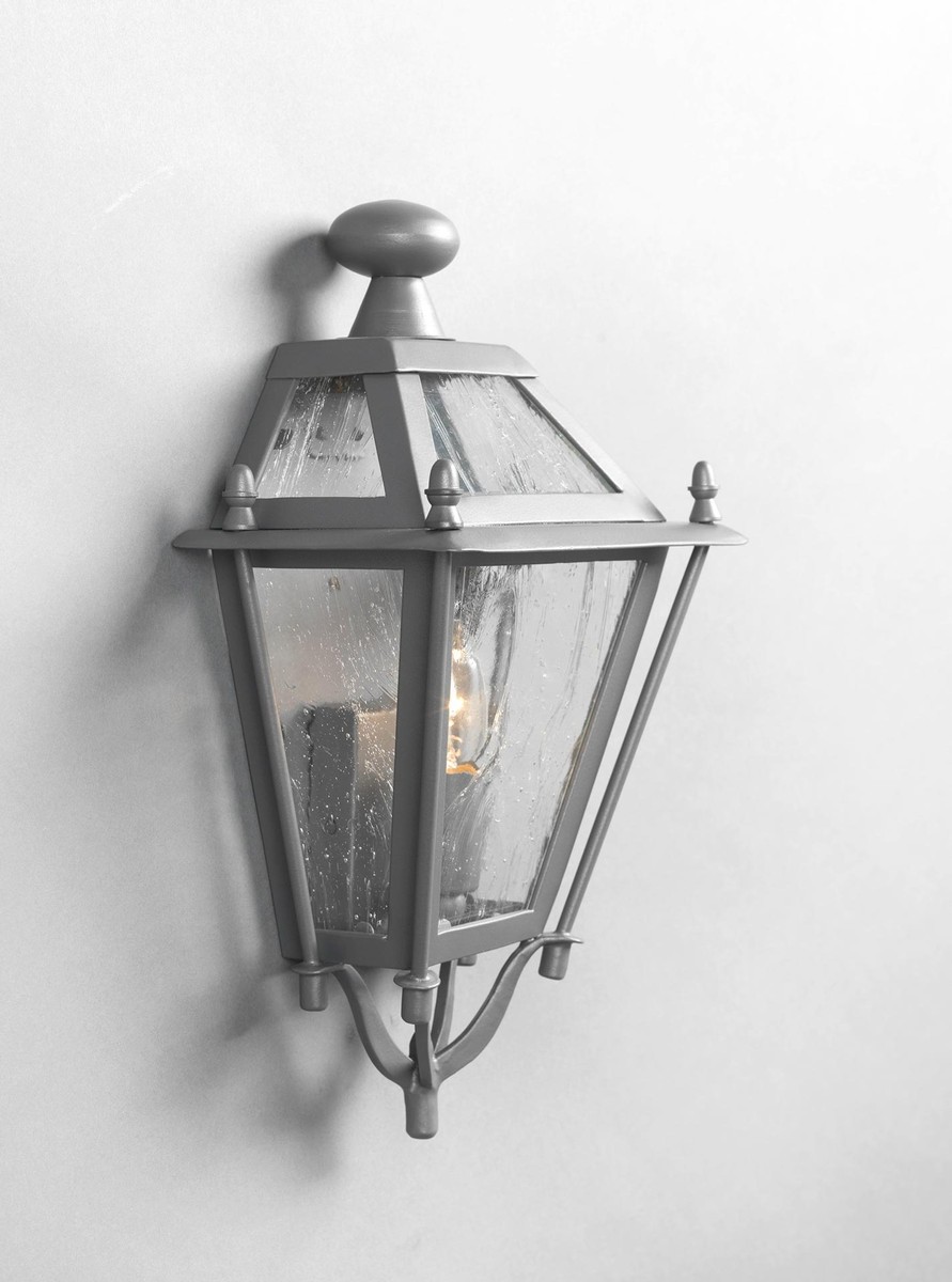 Casa Padrino Farol de lujo de exterior Gris An. 29 x Al. 54 cm - Farol artesanal de hierro forjado - Colección de lujo - Noble y suntuoso Casa Padrino Farol de lujo de exterior Gris An. 29 x Al. 54 cm - Farol artesanal de hierro forjado - Colección de lujo - Noble y suntuoso