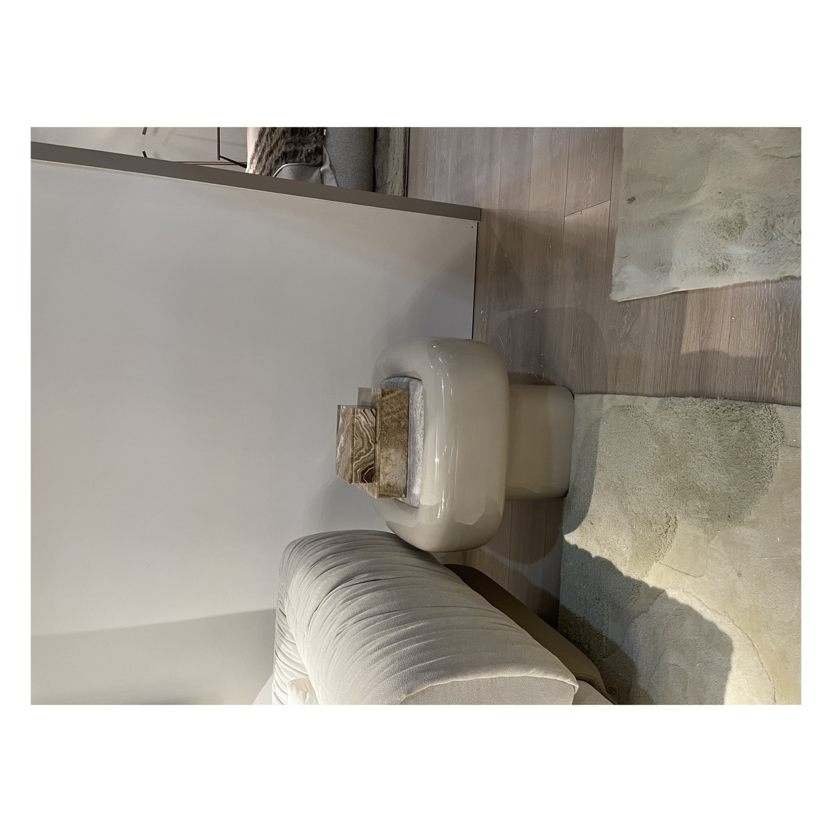 Casa Padrino Luxus Beistelltisch Silbergrau / Khaki 60 x 60 x H. 50 cm - Beistelltisch mit Travertin - Moderne Wohnzimmer Möbel - Luxus Qualität