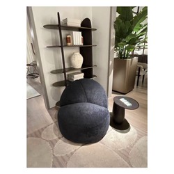 Casa Padrino Luxus Sessel Schwarz 84.5 x 87.5 x H. 77 cm - Sessel mit Stoffbezug - Moderne Wohnzimmer Möbel - Luxus Qualität Casa Padrino Luxus Sessel Schwarz 84.5 x 87.5 x H. 77 cm - Sessel mit Stoffbezug - Moderne Wohnzimmer Möbel - Luxus Qualität