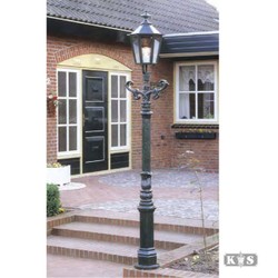 Casa Padrino Art Nouveau Lanterne de Jardin 42 x 29 x H. 225 cm - Coloris Variés - Luminaire d'Extérieur Nostalgique Résistant aux Intempéries Casa Padrino Art Nouveau Lanterne de Jardin 42 x 29 x H. 225 cm - Coloris Variés - Luminaire d'Extérieur Nostalgique Résistant aux Intempéries