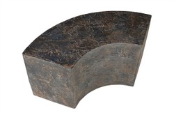 Casa Padrino Table d'Appoint de Luxe Marron 85 x 38 x H. 40,5 cm - Élément de Table Sculptural Incurvé en Béton Fibré Aspect Ardoise - Meubles de Luxe Casa Padrino Table d'Appoint de Luxe Marron 85 x 38 x H. 40,5 cm - Élément de Table Sculptural Incurvé en Béton Fibré Aspect Ardoise - Meubles de Luxe