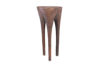 Casa Padrino Mesa Auxiliar de Lujo Color Cobre 40 x 39 x H. 80 cm - Mesa de Diseño Escultural Alta con Aspecto de Cobre Envejecido - Muebles de Lujo Casa Padrino Mesa Auxiliar de Lujo Color Cobre 40 x 39 x H. 80 cm - Mesa de Diseño Escultural Alta con Aspecto de Cobre Envejecido - Muebles de Lujo