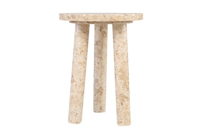 Casa Padrino Mesa Auxiliar de Mármol de Lujo Crema Ø 42 x H. 54 cm - Mesa Auxiliar Redonda con Pie de Trípode de Mármol Crema de Alta Calidad - Muebles de Lujo Casa Padrino Mesa Auxiliar de Mármol de Lujo Crema Ø 42 x H. 54 cm - Mesa Auxiliar Redonda con Pie de Trípode de Mármol Crema de Alta Calidad - Muebles de Lujo