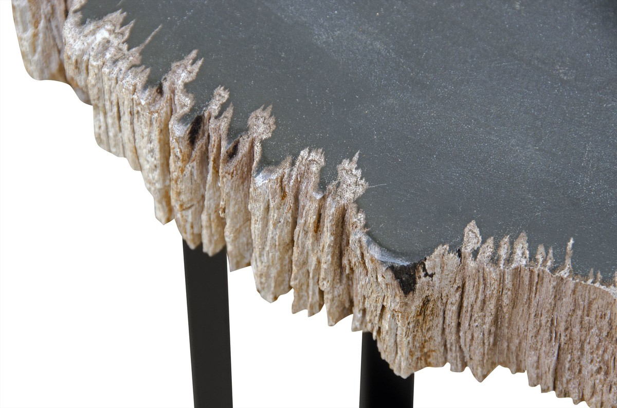 Casa Padrino Tavolino di Lusso Marrone 56 x 43 x H. 60 cm - Tavolino con Piano in Legno Pietrificato e Base in Ferro Nero - Mobili di Lusso Casa Padrino Tavolino di Lusso Marrone 56 x 43 x H. 60 cm - Tavolino con Piano in Legno Pietrificato e Base in Ferro Nero - Mobili di Lusso