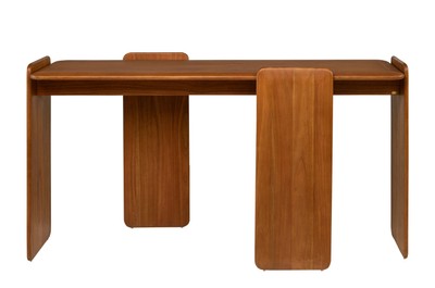 Casa Padrino Luxury Console Brown 155 x 50 x H. 80 cm - Solid Wood Console Table in a Warm Amber Tone with Softly Rounded Forms - Luxury Furniture Casa Padrino Luxury Console Brown 155 x 50 x H. 80 cm - Solid Wood Console Table in a Warm Amber Tone with Softly Rounded Forms - Luxury Furniture