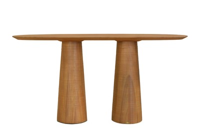 Casa Padrino Luxury Console Brown 160 x 40 x H. 80 cm - Solid Wood Console Table in a Warm Amber Tone with Sculptural Front - Luxury Furniture Casa Padrino Luxury Console Brown 160 x 40 x H. 80 cm - Solid Wood Console Table in a Warm Amber Tone with Sculptural Front - Luxury Furniture