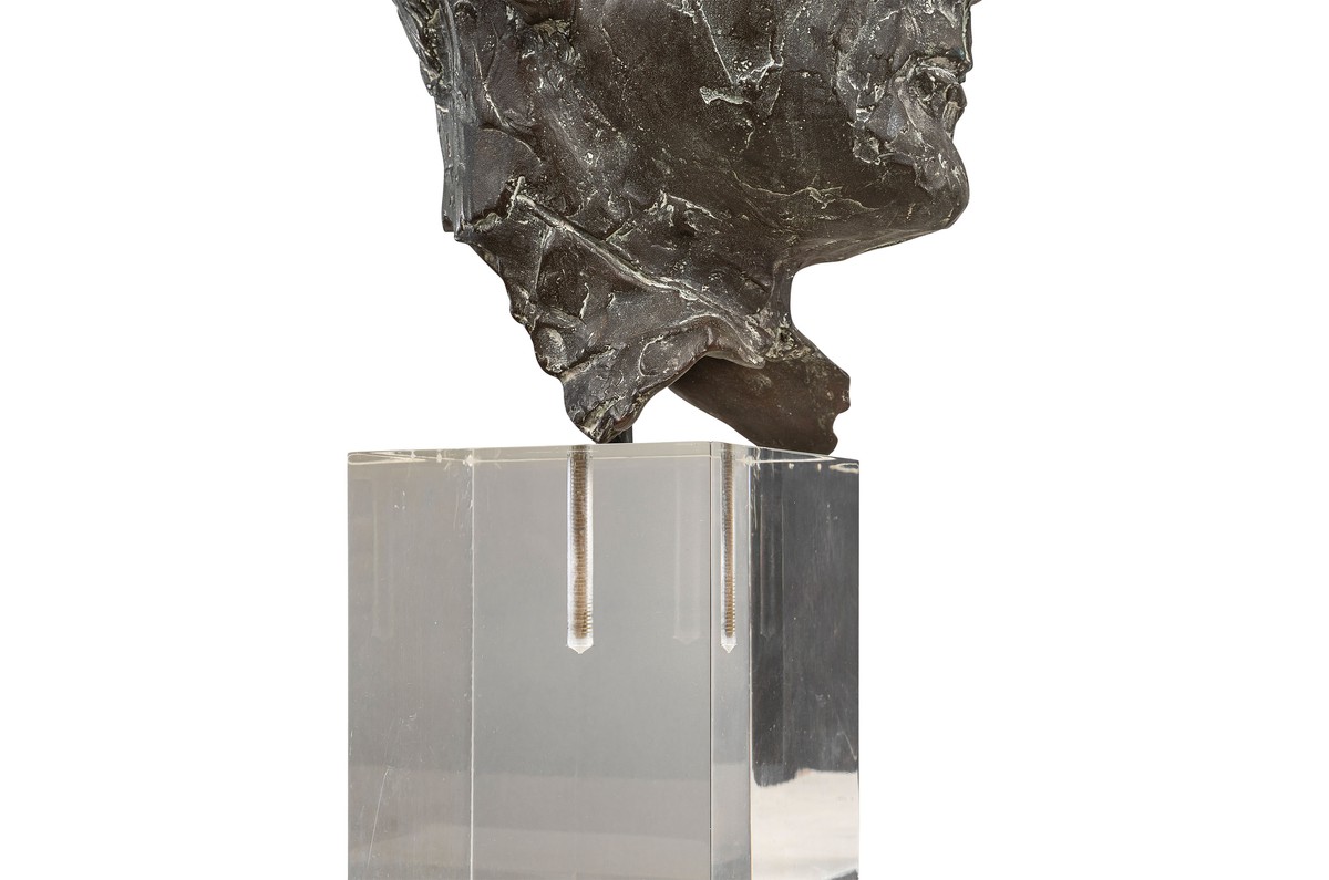 Casa Padrino Escultura Decorativa de Lujo Figura de Bronce Bronce / Marrón 15 x 23 x H. 45 cm - Escultura de Bronce Macizo sobre Base de Plexiglás - Accesorios Decorativos de Lujo Casa Padrino Escultura Decorativa de Lujo Figura de Bronce Bronce / Marrón 15 x 23 x H. 45 cm - Escultura de Bronce Macizo sobre Base de Plexiglás - Accesorios Decorativos de Lujo