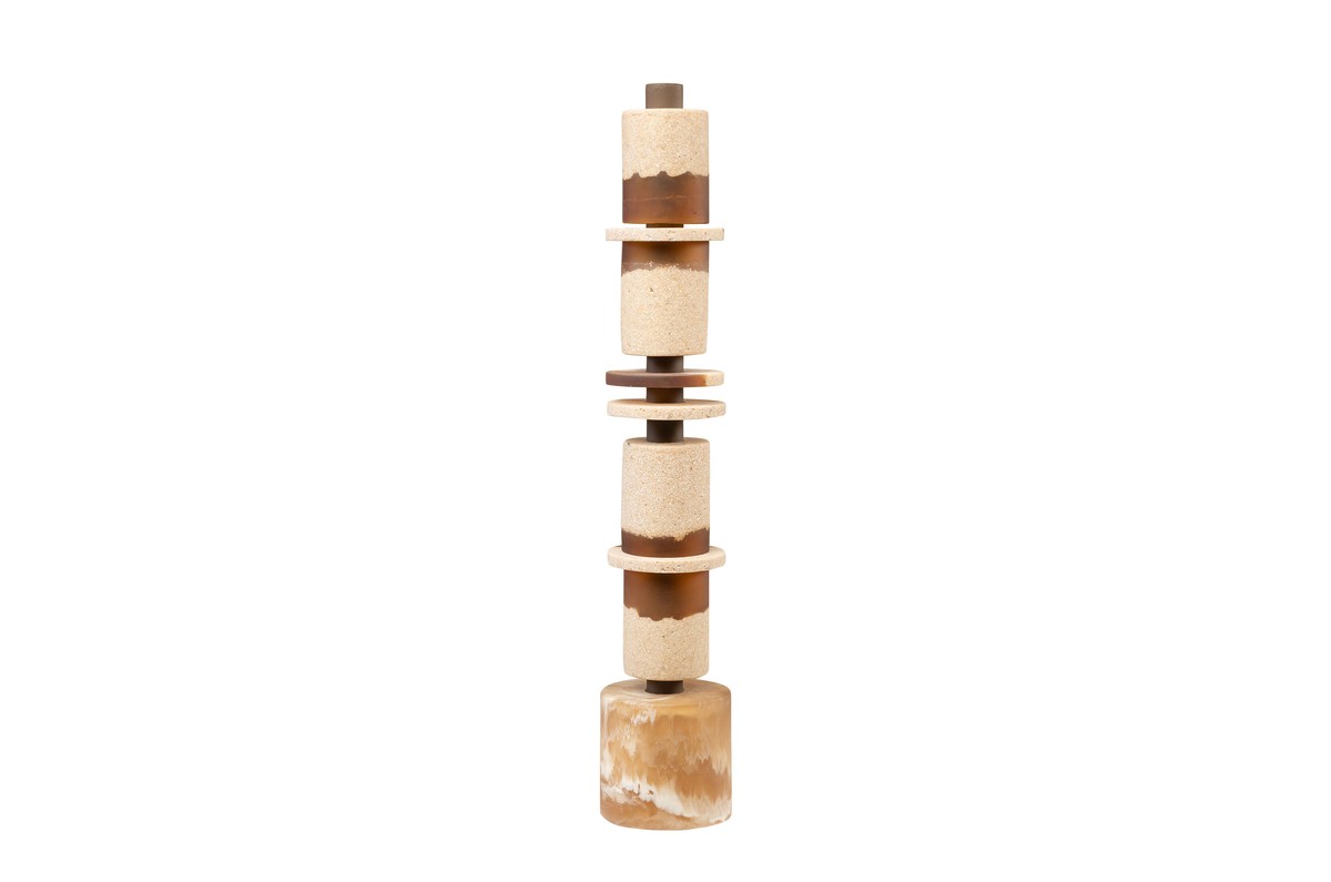 Casa Padrino Objeto Decorativo de Lujo Blanco Crema / Marrón Ø 11 x H. 62,7 cm - Alta Escultura Strata de Resina y Arena - Accesorios Decorativos de Lujo Casa Padrino Objeto Decorativo de Lujo Blanco Crema / Marrón Ø 11 x H. 62,7 cm - Alta Escultura Strata de Resina y Arena - Accesorios Decorativos de Lujo