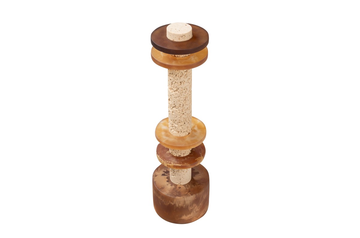 Casa Padrino Objeto Decorativo de Lujo Blanco Crema / Marrón Ø 12,1 x H. 42,5 cm - Escultura Strata de Resina y Arena - Accesorios Decorativos de Lujo Casa Padrino Objeto Decorativo de Lujo Blanco Crema / Marrón Ø 12,1 x H. 42,5 cm - Escultura Strata de Resina y Arena - Accesorios Decorativos de Lujo