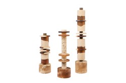 Casa Padrino Objeto Decorativo de Lujo Blanco Crema / Marrón Ø 12,1 x H. 42,5 cm - Escultura Strata de Resina y Arena - Accesorios Decorativos de Lujo Casa Padrino Objeto Decorativo de Lujo Blanco Crema / Marrón Ø 12,1 x H. 42,5 cm - Escultura Strata de Resina y Arena - Accesorios Decorativos de Lujo