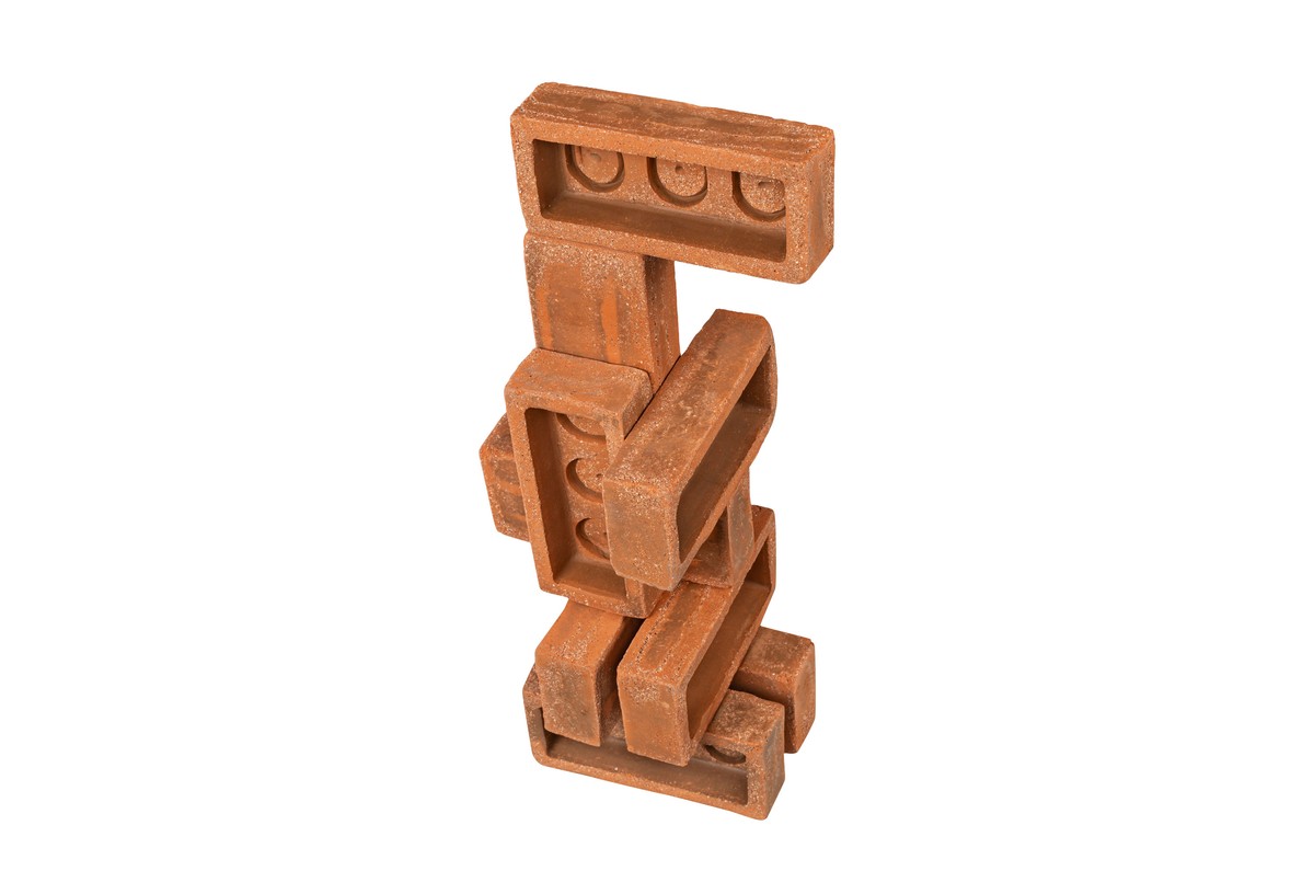 Casa Padrino Objeto Decorativo de Lujo Natural 30 x 22 x H. 61 cm - Objeto Escultural de Ladrillos de Terracota y Latón Sin Tratar - Accesorios Decorativos de Lujo Casa Padrino Objeto Decorativo de Lujo Natural 30 x 22 x H. 61 cm - Objeto Escultural de Ladrillos de Terracota y Latón Sin Tratar - Accesorios Decorativos de Lujo