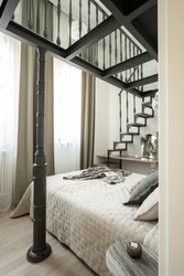 Casa Padrino columna de hierro fundido negra Al. 280 cm - Suntuosa columna de jardín con capitel - Decoración de jardín y terraza